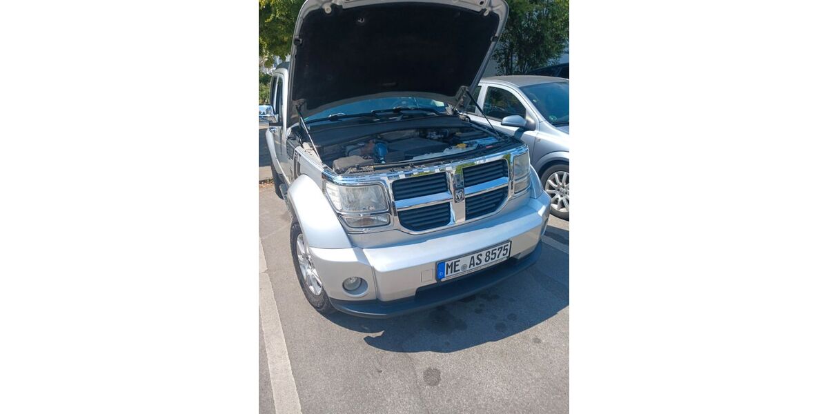 Dodge Nitro 255.000 km 5.899 &euro; Monheim am rhein 40789