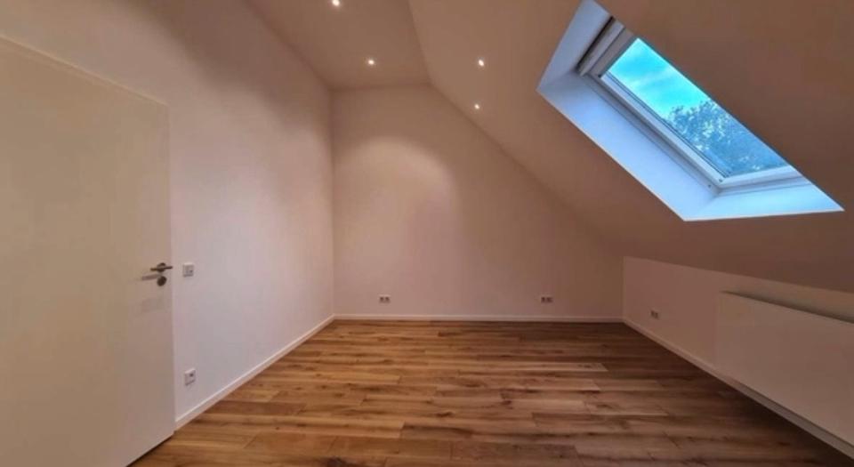 Etagenwohnung Solingen Aufderhöhe - 2 Zimmer, 55 m&sup2;, 1.110&euro; | Angebot:26560447