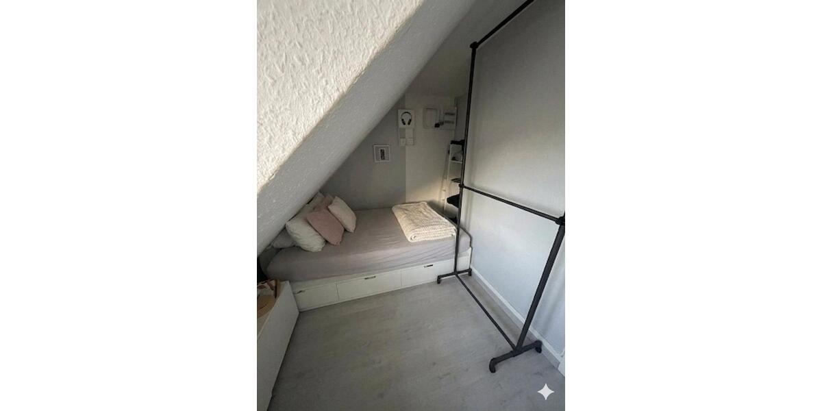 Dachgeschoßwohnung Wuppertal - 4 Zimmer, 97 m&sup2;, 702&euro; | Angebot:26480762
