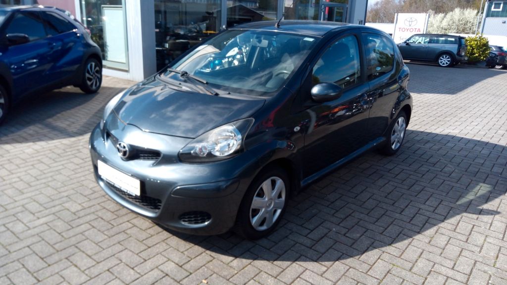 Toyota Aygo (X) 116.000 km 2.150 &euro; Ratingen 40882