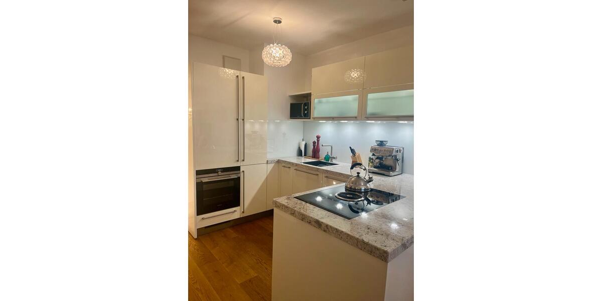 Hochparterre Düsseldorf - 1.5 Zimmer, 50 m&sup2;, 1.680&euro; | Angebot:25947701