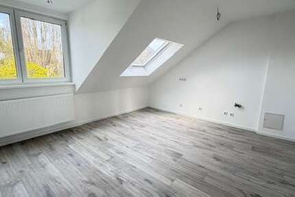 Wohnung Düsseldorf Eller - 3 Zimmer, 75 m&sup2;, 750&euro; | Angebot:25923090