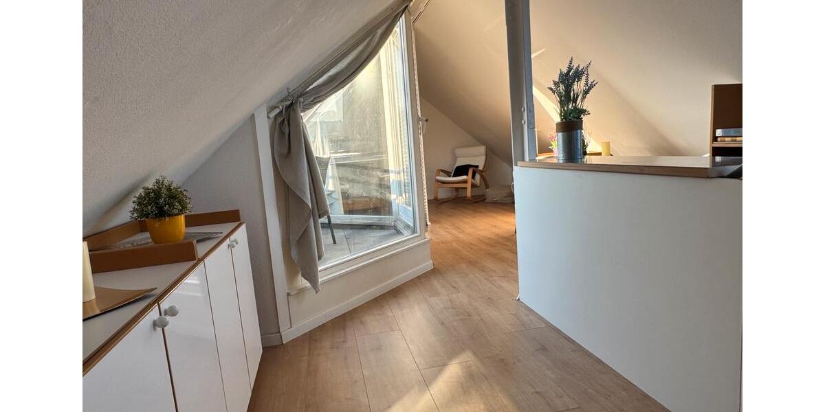 Dachgeschoßwohnung Wuppertal Elberfeld - 1 Zimmer, 39 m&sup2;, 600&euro; | Angebot:25995510