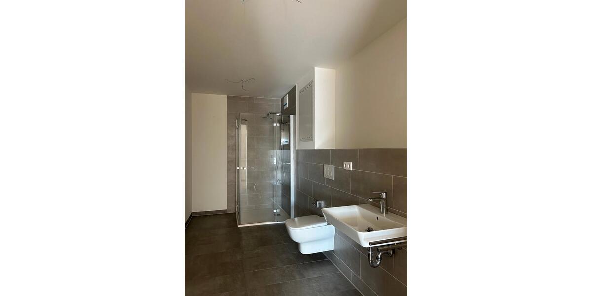 Etagenwohnung Remscheid Gemarkung Bergisch Born - 3 Zimmer, 156 m&sup2;, 1.853&euro; | Angebot:24764488