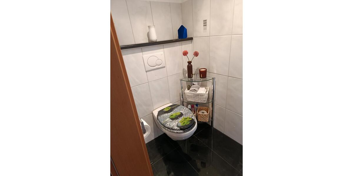 Erdgeschoßwohnung Solingen - 4 Zimmer, 136 m&sup2;, 459.000&euro; | Angebot:27224334