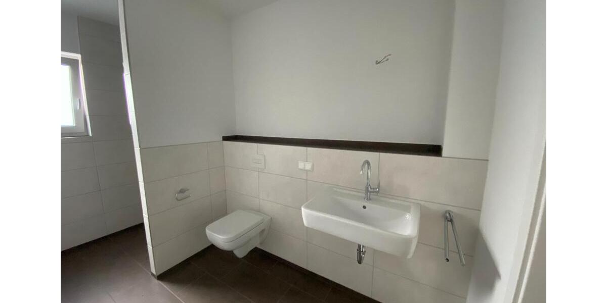 Etagenwohnung Radevormwald - 3 Zimmer, 93 m&sup2;, 930&euro; | Angebot:26481299