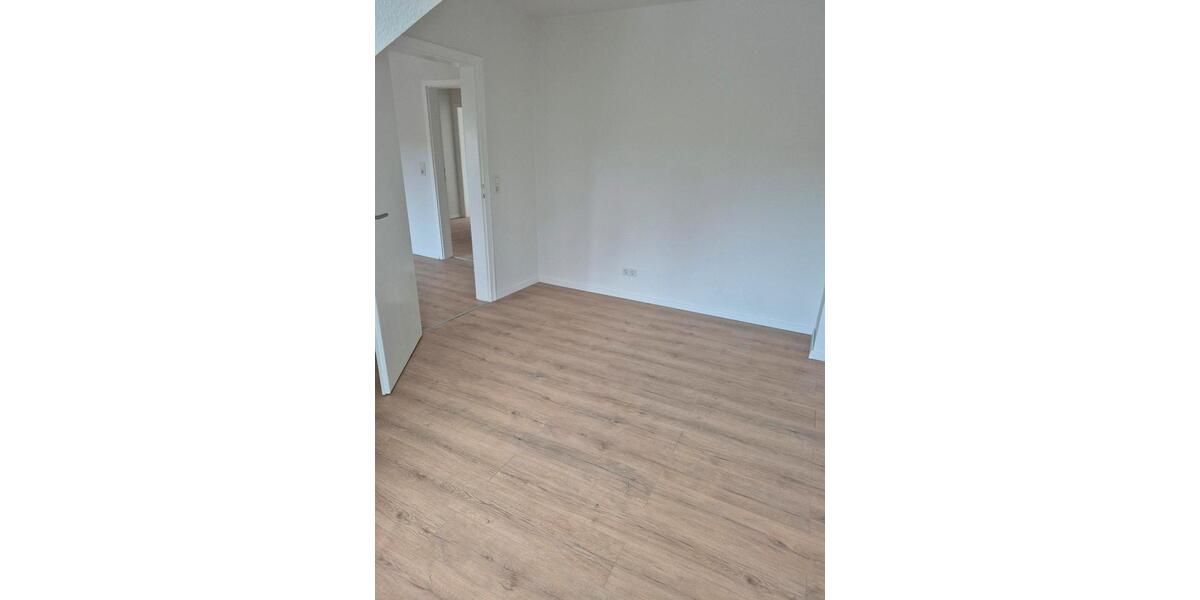 Dachgeschoßwohnung Witten Annen - 3 Zimmer, 72 m&sup2;, 972&euro; | Angebot:25972370