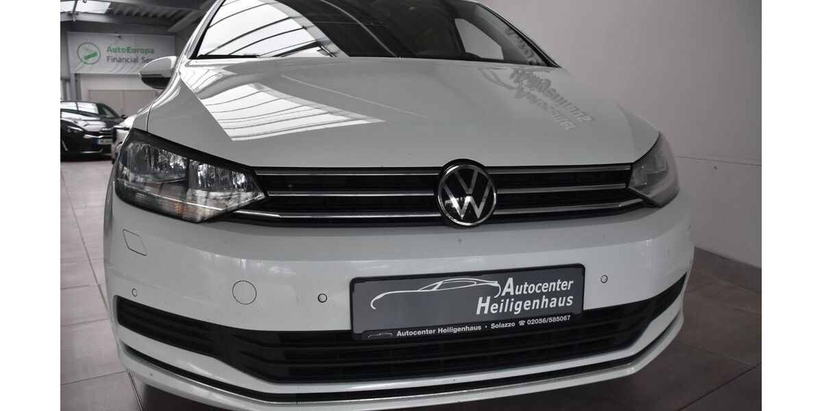 VW Touran 163.496 km 22.580 &euro; Heiligenhaus 42579