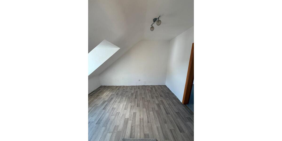 Dachgeschoßwohnung Schwelm - 4 Zimmer, 112 m&sup2;, 830&euro; | Angebot:26614588
