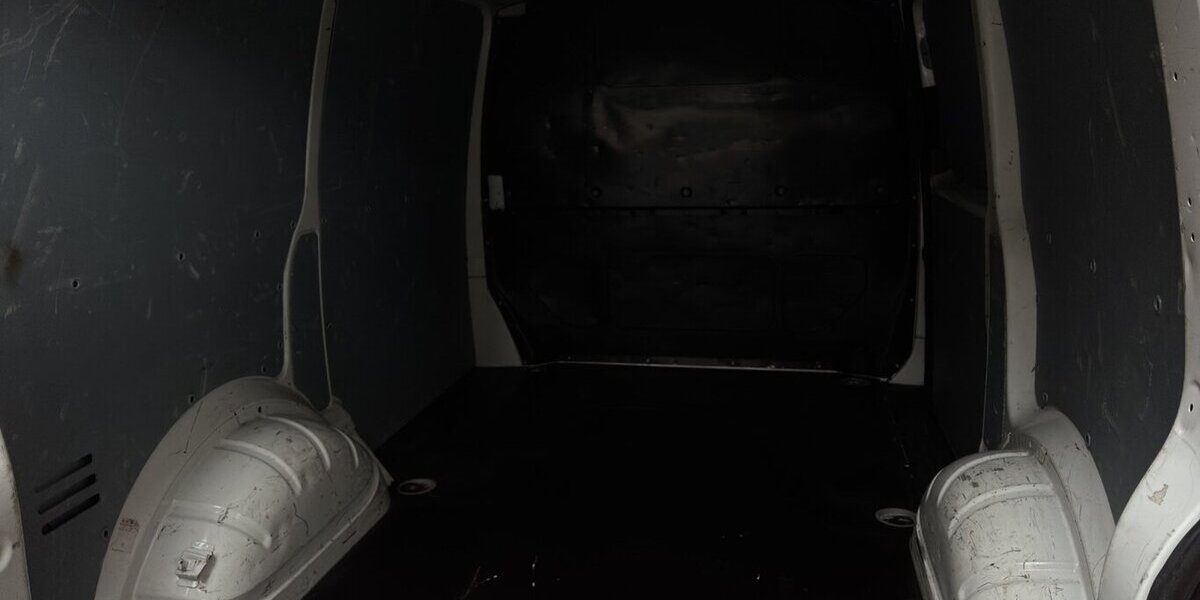 VW T6 Kasten PDC Klima Radio 1.Hd AHK 249.968 km 9.500 &euro; Wuppertal 42327