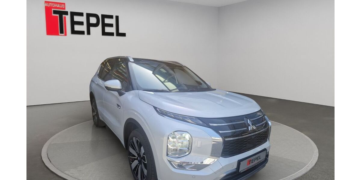 Mitsubishi Plug-in Hybrid Outlander 3.000 km 50.490 &euro; Wuppertal 42117