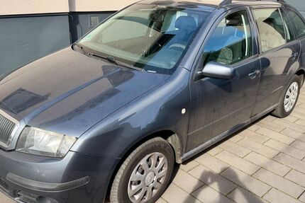 Skoda Fabia 191.408 km 2.890 &euro; Düsseldorf 40625