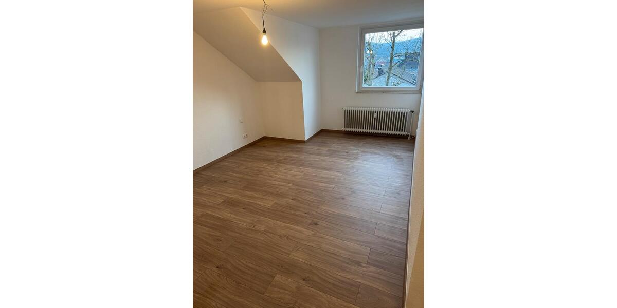 Dachgeschoßwohnung Hagen Hagen-Mitte - 2 Zimmer, 64 m&sup2;, 770&euro; | Angebot:25180618