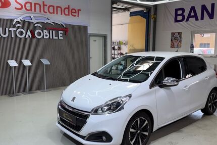 Peugeot 208 119.000 km 9.199 &euro; Wuppertal 42327
