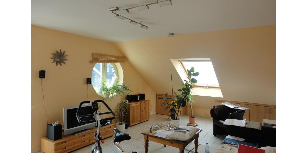 Dachgeschoßwohnung Hagen Hagen-Nord - 2.5 Zimmer, 73 m&sup2;, 770&euro; | Angebot:25943773