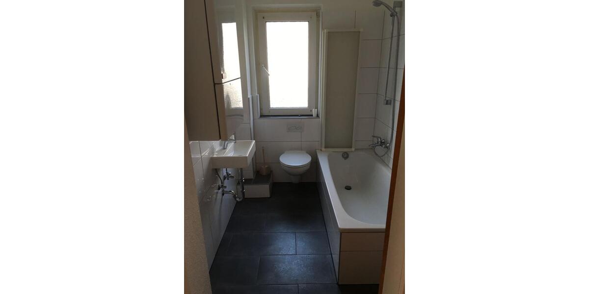 Dachgeschoßwohnung Remscheid Lüttringhausen - 2 Zimmer, 54 m&sup2;, 112.500&euro; | Angebot:25432197