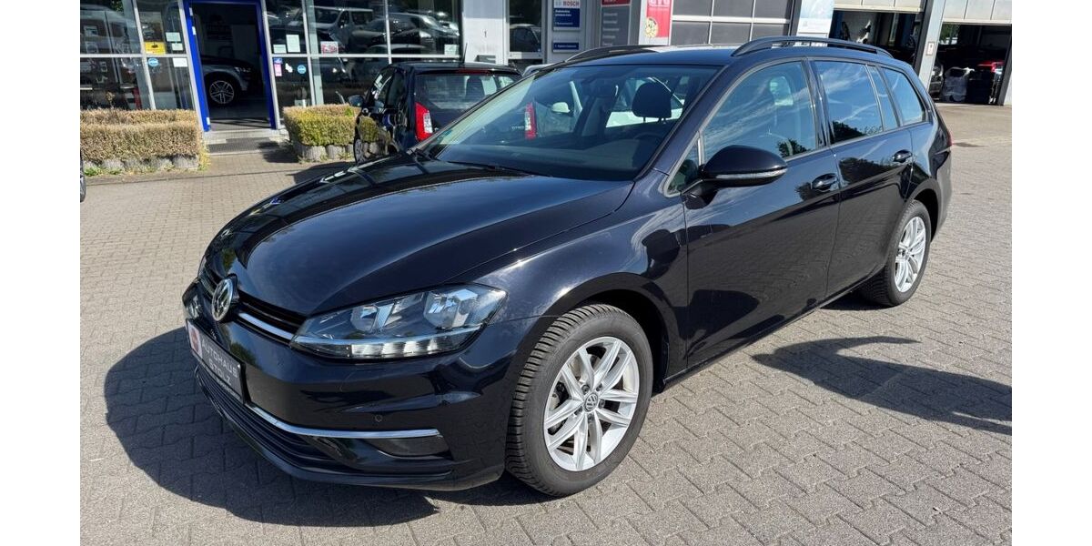 VW Golf 113.588 km 13.776 &euro; Wipperfürth 51688