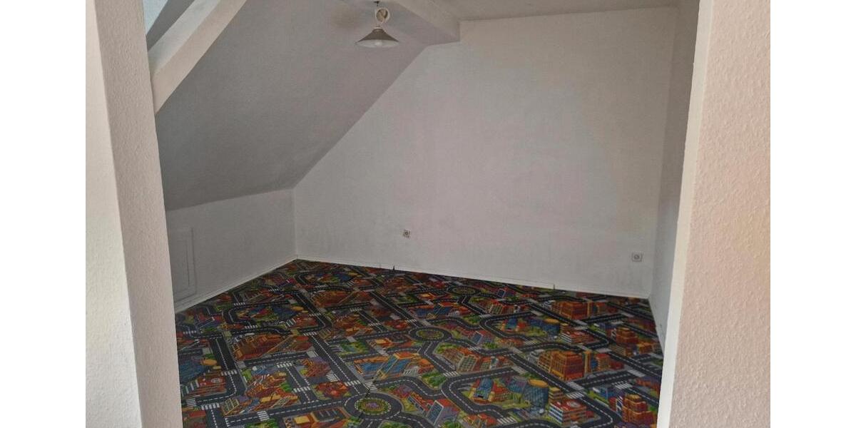 Dachgeschoßwohnung Gelsenkirchen Ückendorf - 3 Zimmer, 67 m&sup2;, 520&euro; | Angebot:25264766