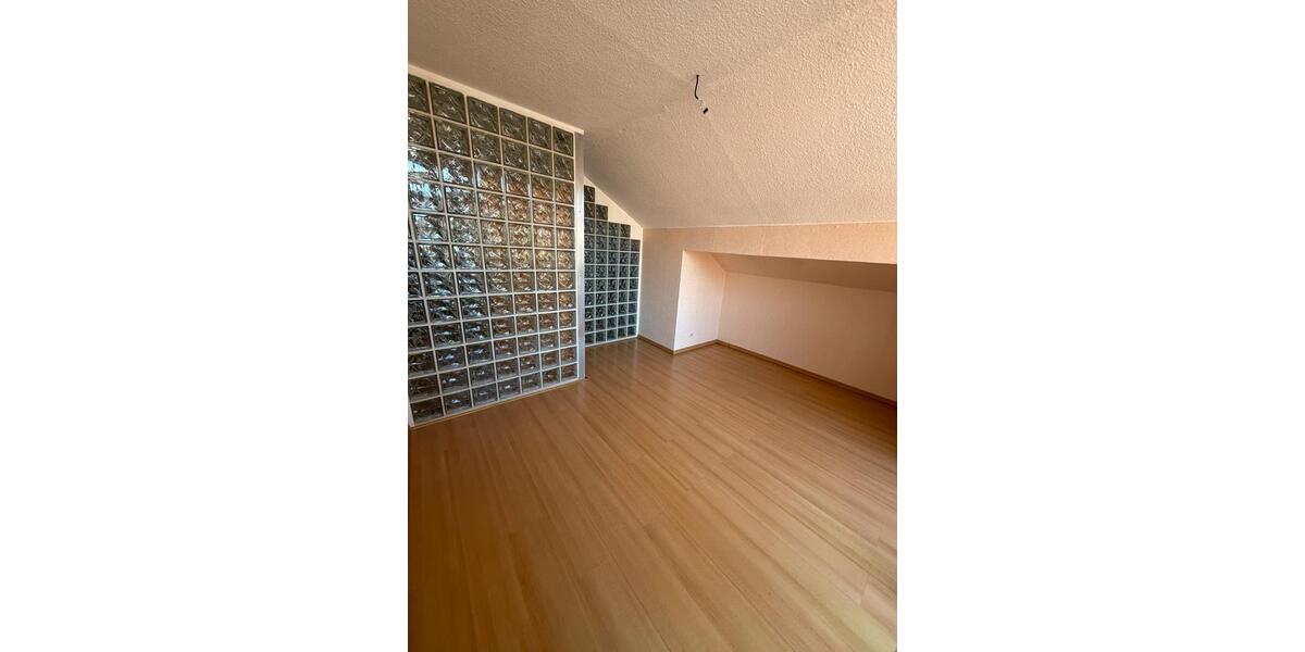 Dachgeschoßwohnung Bochum Günnigfeld - 3 Zimmer, 78 m&sup2;, 741&euro; | Angebot:26518324
