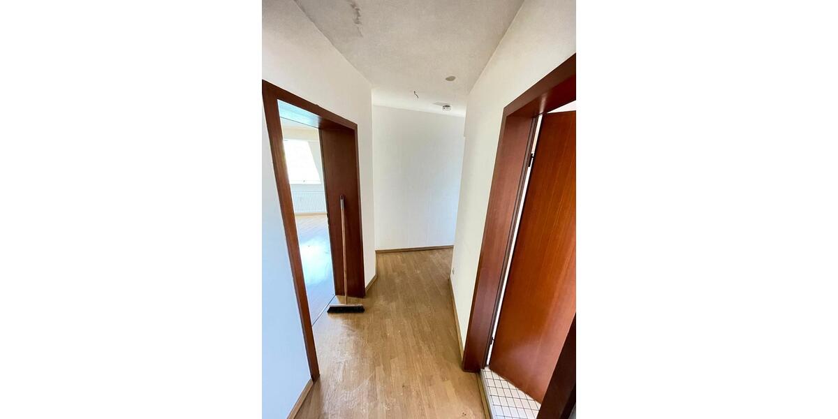 Dachgeschoßwohnung Essen Stadtbezirk VII - 2 Zimmer, 53 m&sup2;, 450&euro; | Angebot:26479405