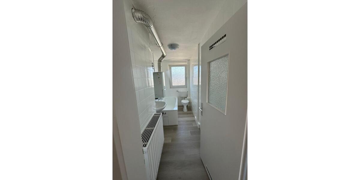 Dachgeschoßwohnung Remscheid - 2 Zimmer, 54 m&sup2;, 440&euro; | Angebot:26560267