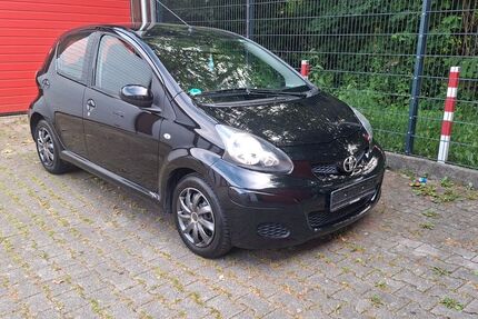 Toyota Aygo (X) 117.587 km 2.890 &euro; Gelsenkirchen 45897