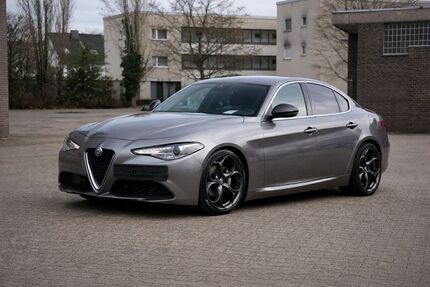 Alfa Romeo Giulia 29.811 km 27.900 &euro; Düsseldorf 40597