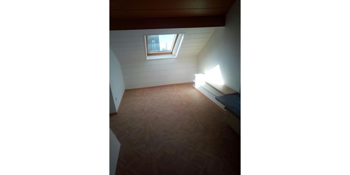 Dachgeschoßwohnung Wuppertal Barmen - 3 Zimmer, 75 m&sup2;, 599&euro; | Angebot:26632721