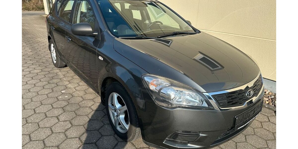 Kia ceed Sportswagon 76.000 km 5.490 &euro; Hattingen 45527