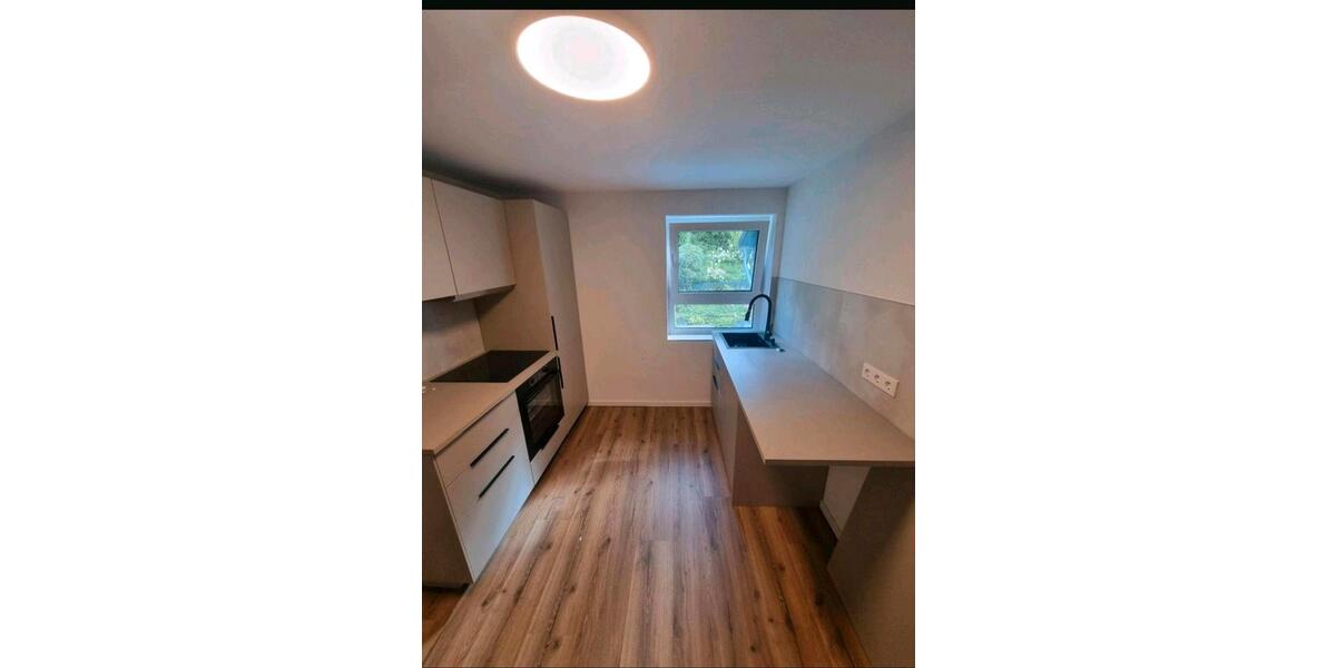 Dachgeschoßwohnung Wuppertal Lichtenplatz - 2 Zimmer, 80 m&sup2;, 940&euro; | Angebot:26483898