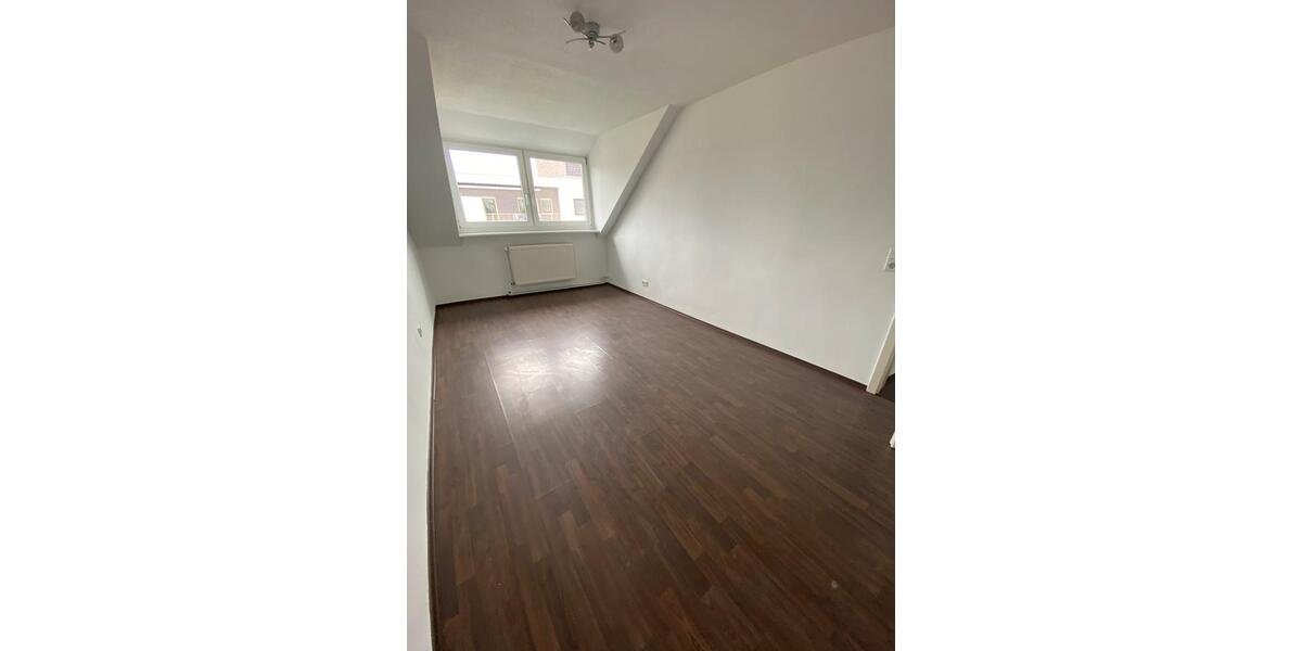 Dachgeschoßwohnung Wuppertal Sedansberg - 3 Zimmer, 70 m&sup2;, 670&euro; | Angebot:26489427
