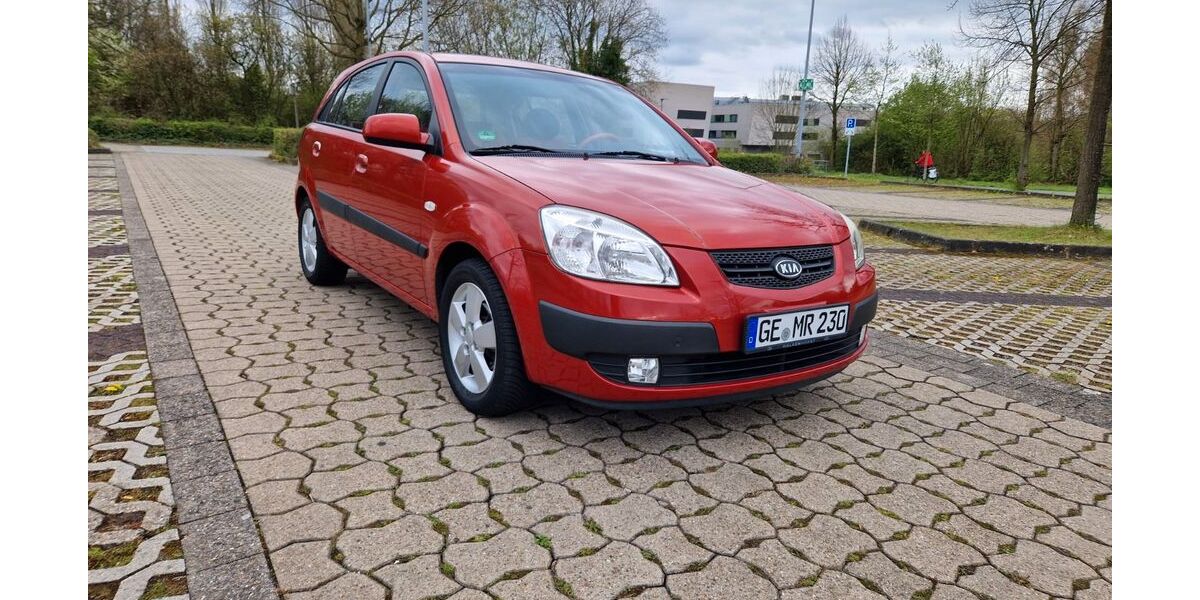 Kia Rio 75.000 km 4.000 &euro; Gelsenkirchen 45894