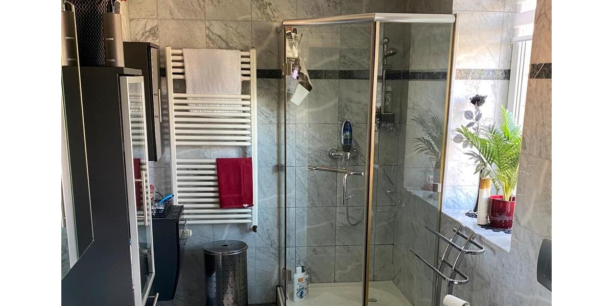 Dachgeschoßwohnung Gelsenkirchen Rotthausen - 5 Zimmer, 127 m&sup2;, 215.000&euro; | Angebot:25292808