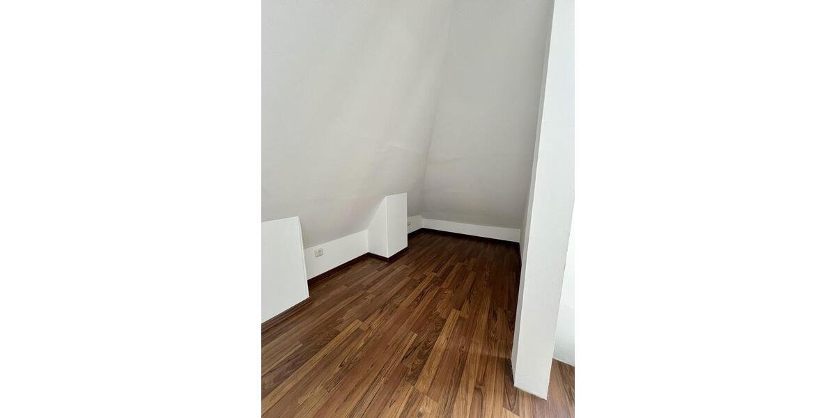 Dachgeschoßwohnung Gelsenkirchen Gelsenkirchen-Mitte - 2.5 Zimmer, 44 m&sup2;, 390&euro; | Angebot:25718756