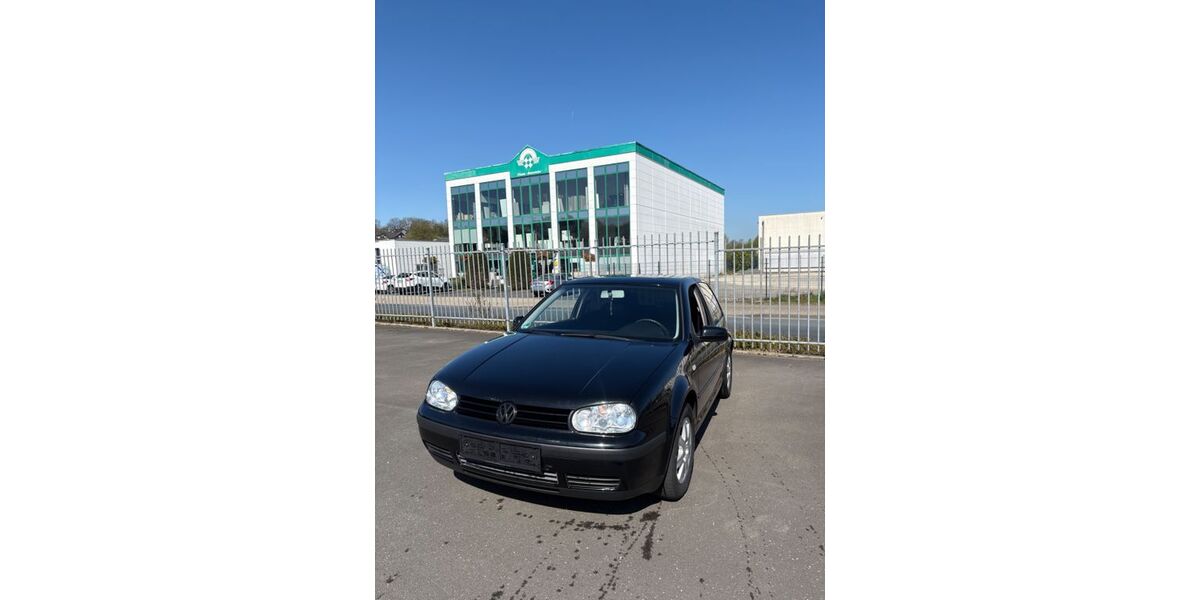 VW Golf 182.000 km 1.400 &euro; Wipperfürth 51688