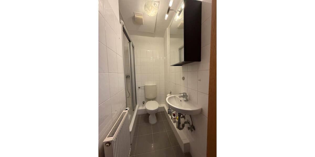 Dachgeschoßwohnung Essen Stadtbezirk II - 2 Zimmer, 42 m&sup2;, 335&euro; | Angebot:25806822