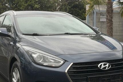 Hyundai i40 210.070 km 6.600 &euro; Düsseldorf 40627