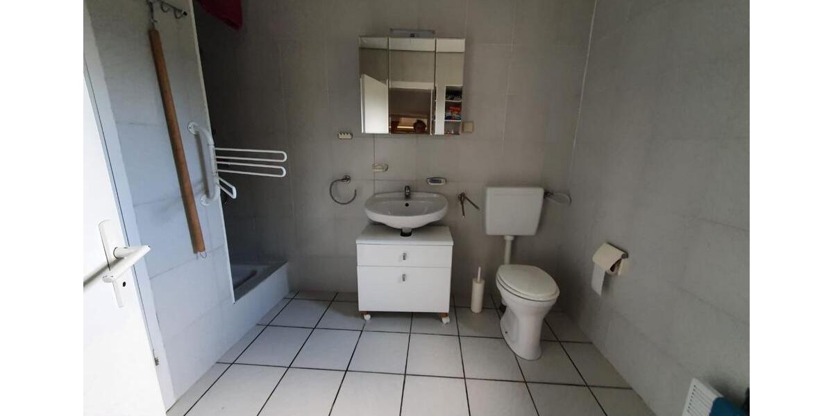 Ferienimmobilie Wuppertal Gemarkung Vohwinkel - 390&euro; | Angebot:25380866