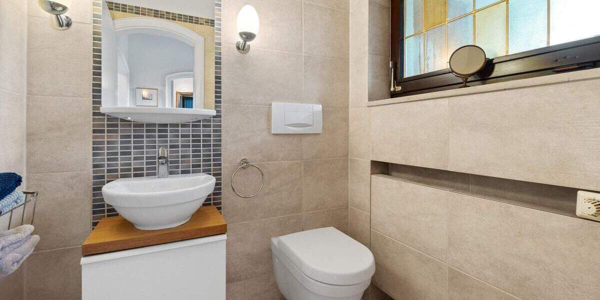 Einfamilienhaus Ratingen Hösel - 8 Zimmer, 303 m&sup2;, 1.450.000&euro; | Angebot:25779367