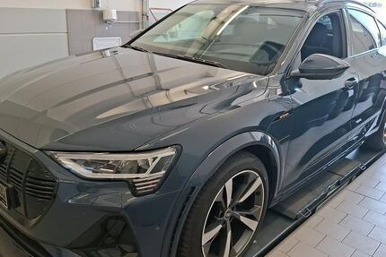 Audi e-tron 33.133 km 42.921 &euro; Hagen 58091