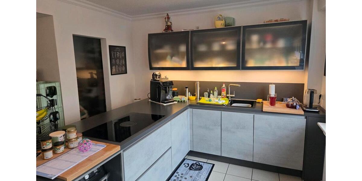 Erdgeschoßwohnung Essen Stadtbezirk IV - 3 Zimmer, 119 m&sup2;, 1.900&euro; | Angebot:25944890