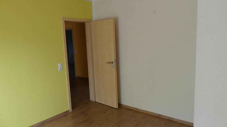 Dachgeschoßwohnung Langenfeld (Rheinland) - 3 Zimmer, 75 m&sup2;, 720&euro; | Angebot:26573037