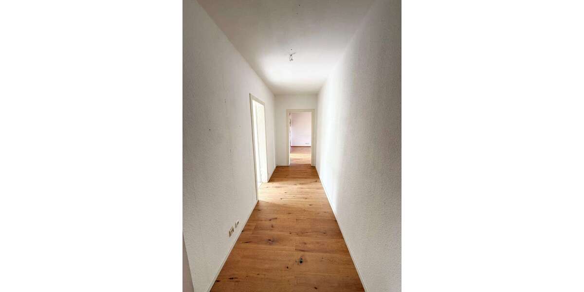 Etagenwohnung Solingen Mitte - 4 Zimmer, 93 m&sup2;, 799&euro; | Angebot:26098194