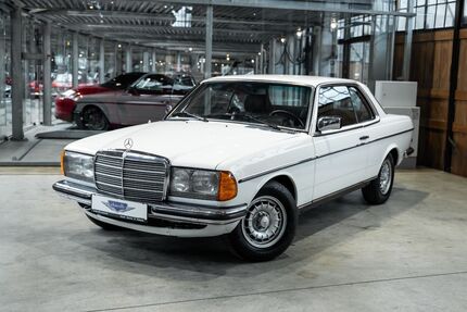 Mercedes-Benz 230 1.660 km 17.890 &euro; Düsseldorf 40591