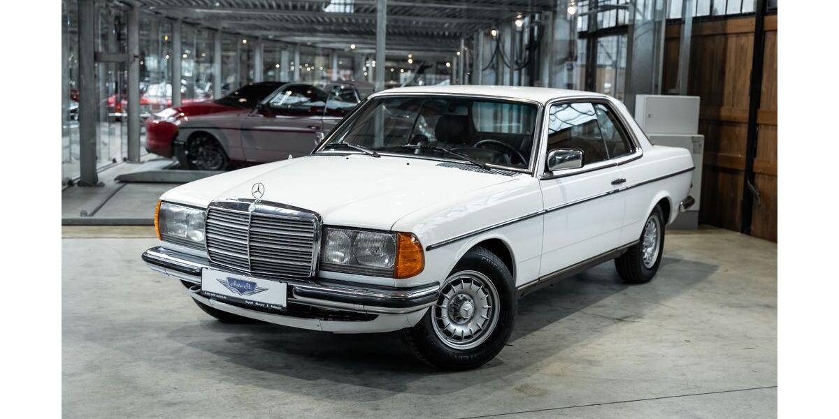 Mercedes-Benz 230 1.660 km 17.890 &euro; Düsseldorf 40591