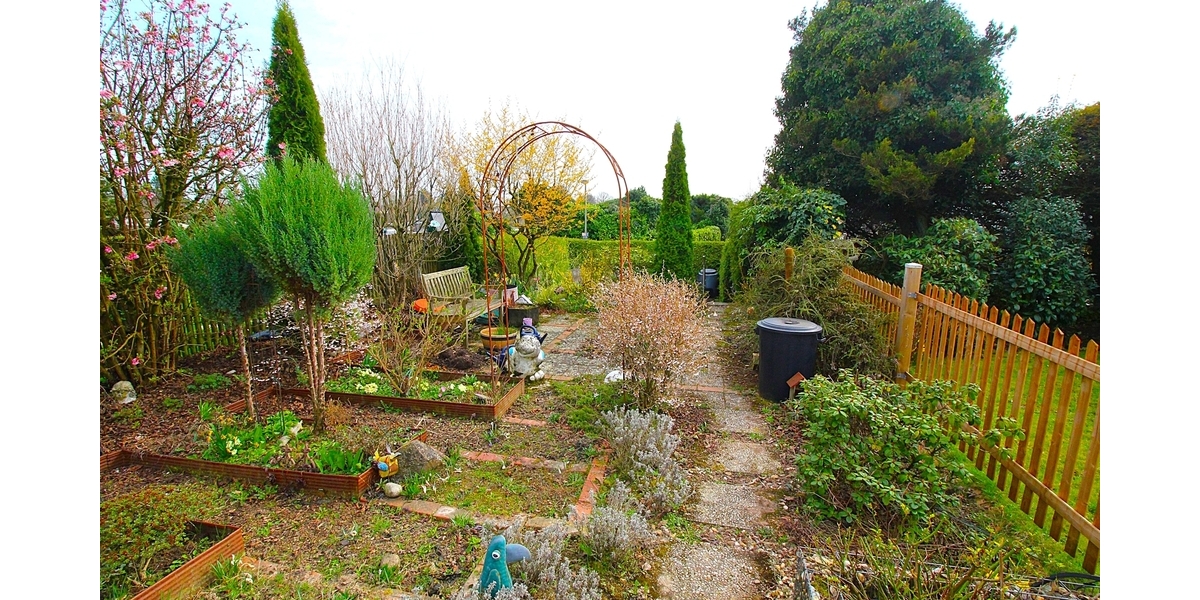 Klassisches, gut gepflegtes Reihenmittelhaus mit schönem Garten und Garage. Top Lage von Witzhelden! - Einfamilienhaus Leichlingen / Witzhelden Witzhelden | Angebot:25920125