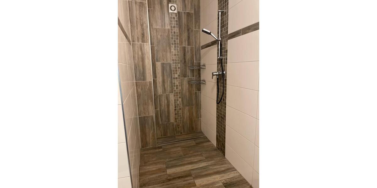 Erdgeschoßwohnung Remscheid Gemarkung Bergisch Born - 3 Zimmer, 90 m&sup2;, 1.250&euro; | Angebot:25974606