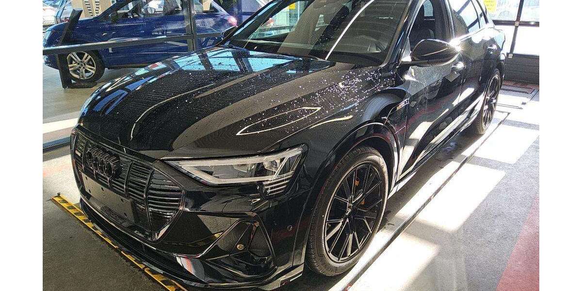 Audi e-tron 36.483 km 32.700 &euro; Hagen 58091