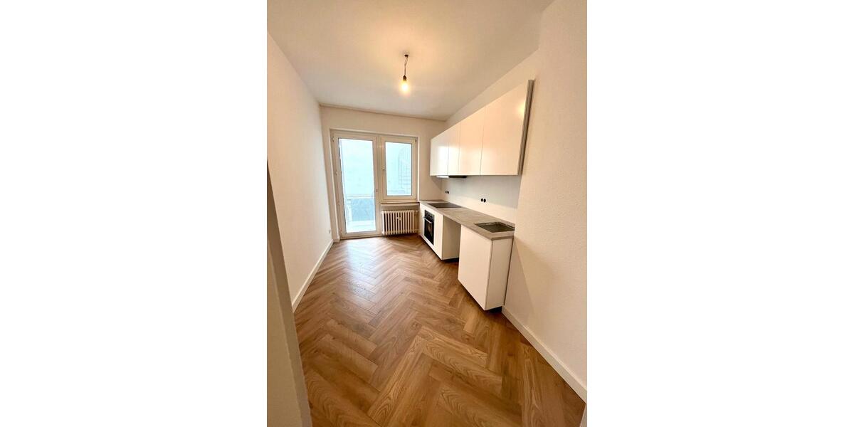 Etagenwohnung Düsseldorf Stadtmitte - 3 Zimmer, 90 m&sup2;, 1.790&euro; | Angebot:25999479