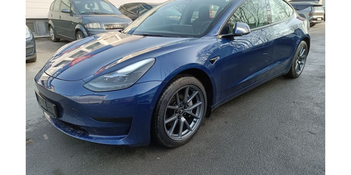 Tesla Model 3 104.800 km 22.999 &euro; Wuppertal 42281